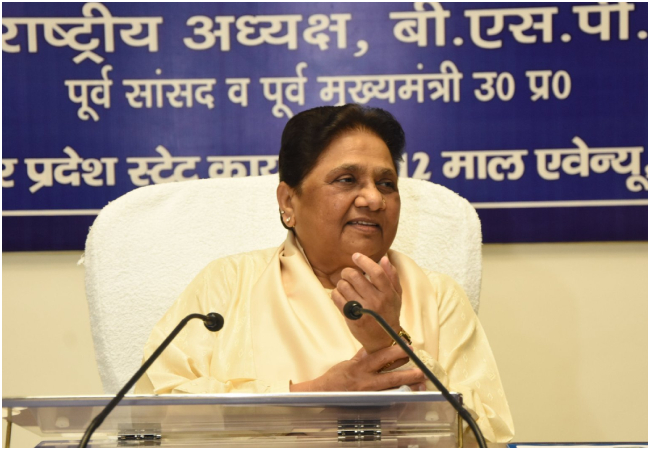 मायावती फिर यू-टर्न, कहा- आकाश आनंद अभी अपरिपक्व, बड़ी जिम्मेदारी देने के लायक नहीं