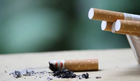 Cigarette New Rate : सिगरेट पीने का शौक अब और महंगा, ITC ने फिर बढ़ाए रेट