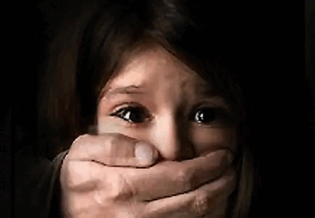 दिल्ली: पेन-कॉपी खरीदने गई 10 साल की बच्ची के हाथ-पैर बांध, 56 वर्षीय हैवान ने किया दुष्कर्म, आरोपी ​गिरफ्तार