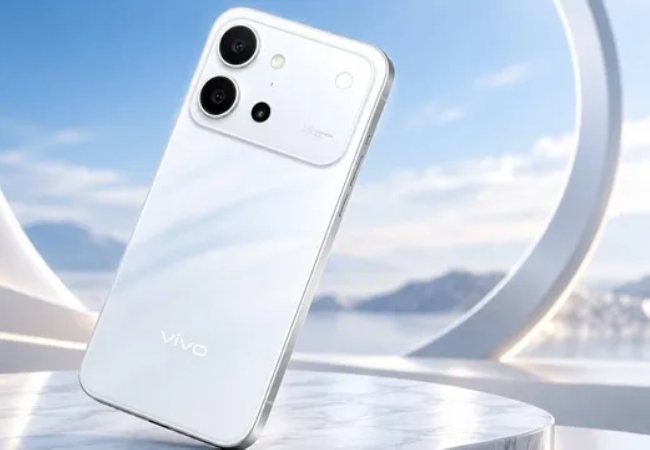 Vivo का नया धमाका, 7,200 mAh बैटरी और 50MP ZEISS कैमरा के साथ जल्द ही लॉन्च होगा 'Vivo V80 5G'