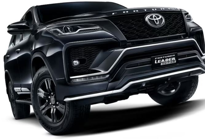 2027 Toyota Fortuner Testing :  2027 टोयोटा फॉर्च्यूनर टेस्टिंग के दौरान दिखी ,  जानें कब तक होगी लॉन्च
