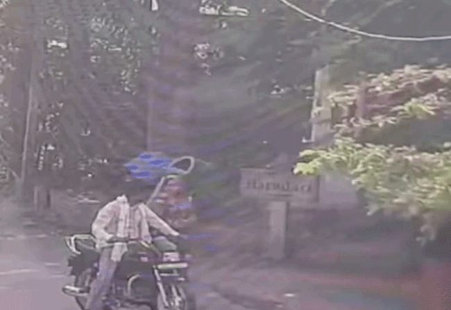 Video Viral-26 सेकंड में प्रेमी संग भागी पत्नी, चिड़ियाघर दिखाने लाया था शौहर ...