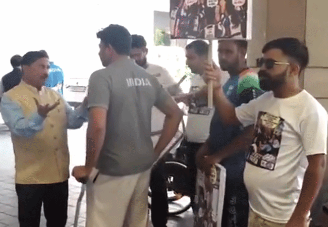 एशियन पैरा गेम्स के चयन में घपलेबाजी के आरोप, भारतीय दल की विदाई से पहले कई पैरा-शूटर्स ने किया विरोध प्रदर्शन