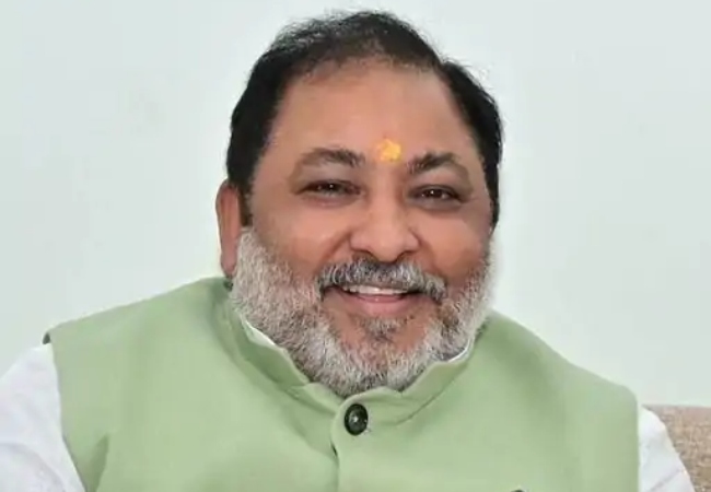 यूपी के परिवहन मंत्री दयाशंकर सिंह के खिलाफ गिरफ्तारी वारंट जारी, 2003 में कोतवाल से बदसलूकी से जुड़ा मामला