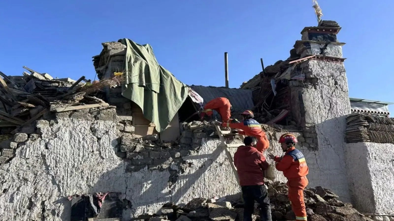 तिब्बत में भयंकर भूकंप से मची तबाही, 4 घंटे में 13 बार धरती के कांपने से दहशत में लोग