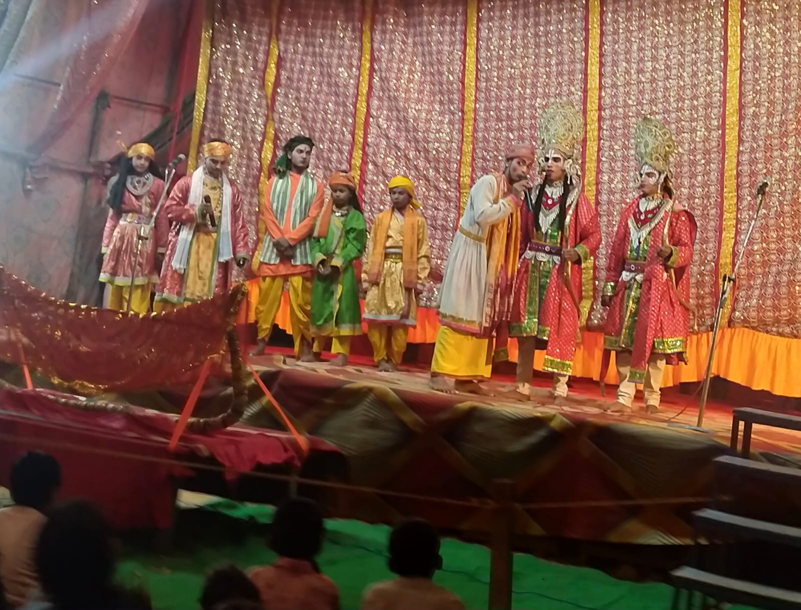 नौतनवा की रामलीला में अहिल्या उद्धार, गंगा अवतरण और सीता स्वयंवर का मंचन