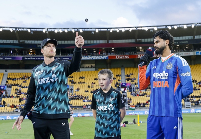 IND vs NZ LIVE : न्यूजीलैंड करेगा पहले बल्लेबाजी, सीरीज जीतने के इरादे से उतरेगी टीम इंडिया, देखें- प्लेइंग इलेवन