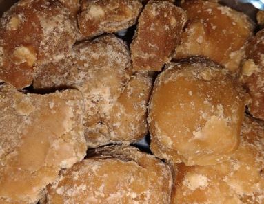 Jaggery in winter :  सर्दियों में गुड़ के हैं कई फायदे ,  जानें सेवन का सही तरीका