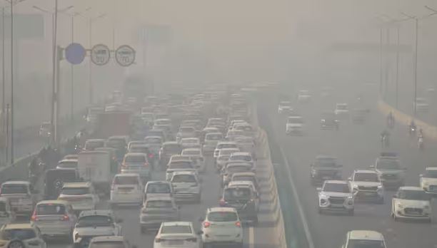 Lahore AQI :  लाहौर बना दुनिया का सबसे प्रदूषित शहर, जानें दूसरे और तीसरे नंबर पर किस शहर का नाम
