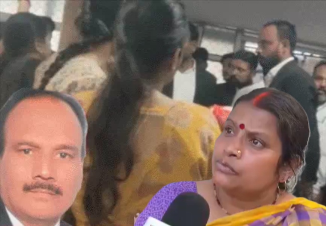 'हमारा पति लौटाएं मुख्यमंत्री...' वकील की हत्या पर फूटा पत्नी का गुस्सा, अखिलेश बोले- नारी के श्राप से कोई भी नहीं बच पाया