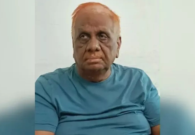 यूपी पशुपालन विभाग भर्ती घोटाले में EOW का बड़ा एक्शन, लखनऊ में रिटायर्ड IAS योगेश कुमार गिरफ्तार