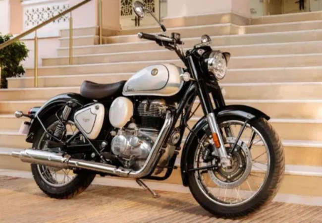Royal Enfield Classic 350 की कीमतों में इस साल तीसरी बार इजाफा, जानें क्या है नई कीमत?