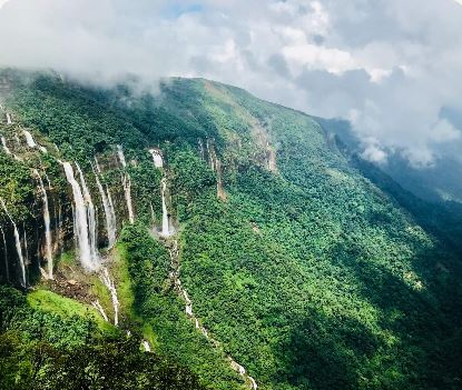 Traveling in November : नवंबर में एक्सप्लोर करें हरी-भरी पहाड़ियां, मौसम सुहावना रहता है