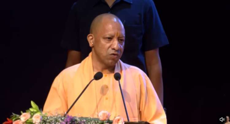 बंद कमरे में टिप्पणी करना आसान, सुरक्षा हटा दें तो कुछ लोगों को 'भीगी बिल्ली' बनने में बहुत देर नहीं लगेगी: सीएम योगी