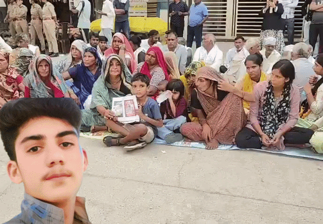 प्रेमानंद म​हराज ने दीक्षा लेने के बाद 16 साल का लड़का 3 महीने से गायब, परिजन आश्रम के सामने धरना में बैठे