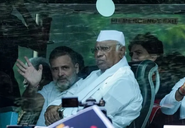 वोट चोरी के आरोपों पर राहुल गांधी का नया दावा, बोले- राष्ट्रपति कार्यालय ने नहीं किया खंडन