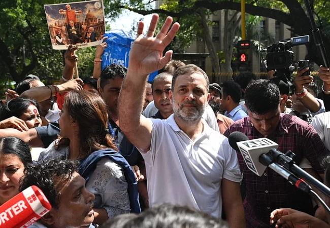 जंतर-मंतर पर प्रदर्शन का ऐलान कर राहुल गांधी, बोले- 'ज्ञानेश कुमार वैध चुनाव आयुक्त नहीं', देना होगा इस्तीफा