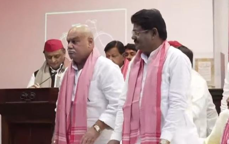 मुरादाबाद के दिग्गज नेता राजीव चन्ना समाजवादी पार्टी में हुए शामिल, अखिलेश यादव ने दिलाई सदस्यता